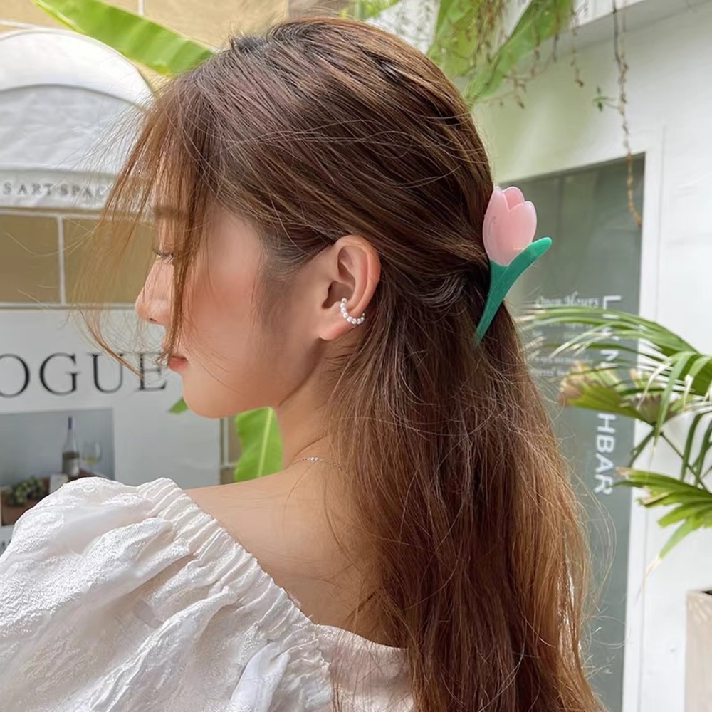 Tulip hair claw brand new